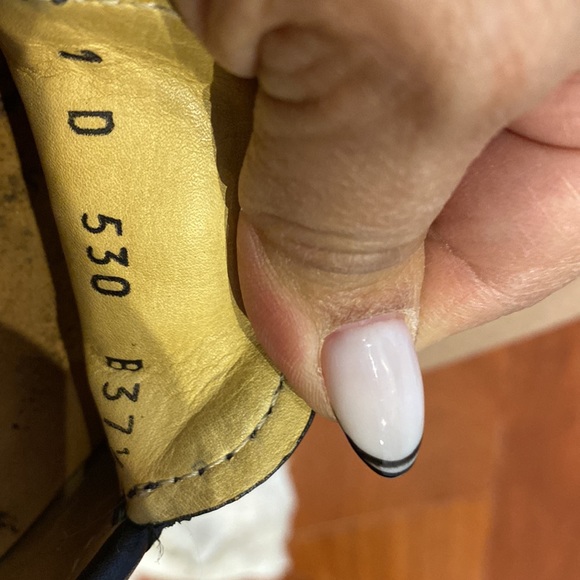 Authentic Prada loafer black leather with gold detail women’s size 37 1/2 - Picture 9 of 9